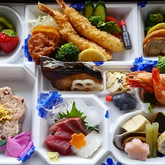 お花見弁当の画像