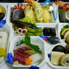 幕の内弁当の画像