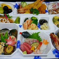 幕の内弁当の画像