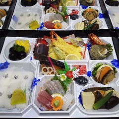 幕の内弁当の画像