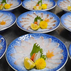 近大クエ鍋フルコースの画像
