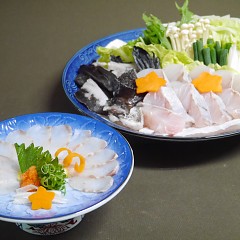 近大クエ鍋フルコースの画像