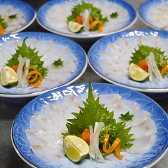 近大クエ鍋フルコースの画像