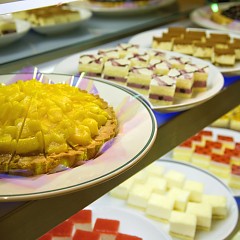 スィーツバイキング